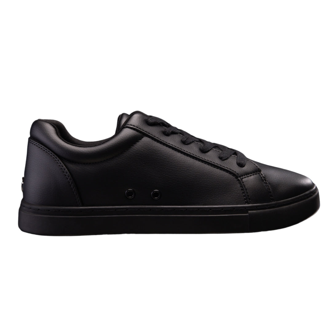 Fuego Low-Top Dance Sneakers in black